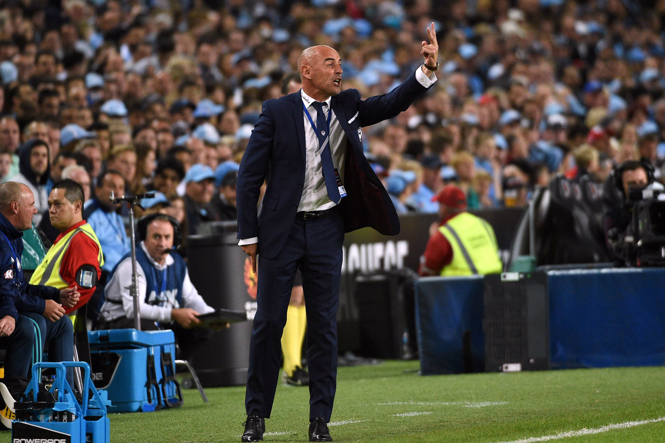 Kevin Muscat issuing instructions to his players.