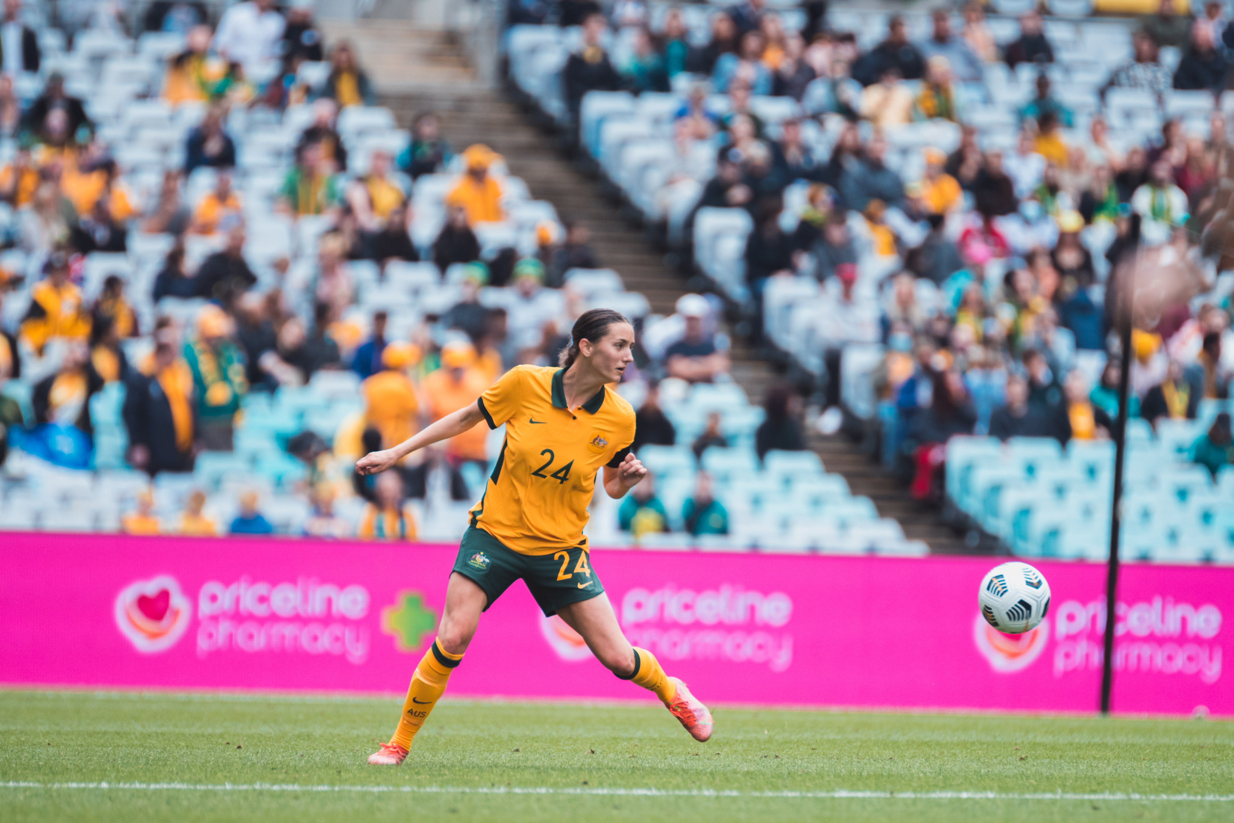 Jessika Nash, named in the Young Matildas squad, making her senior debut against the USA, November 2021.