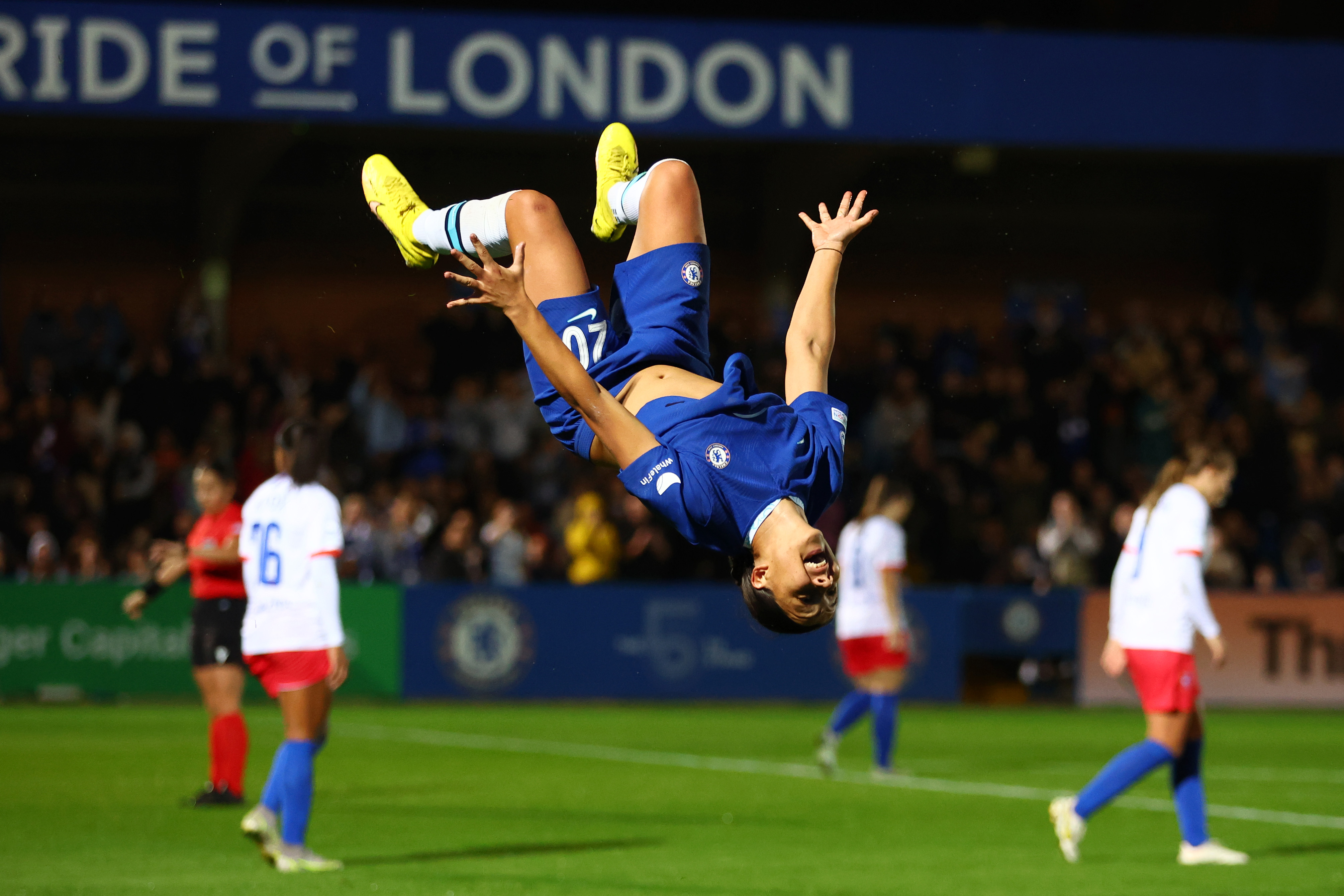 Samantha Kerr of Chelsea celebrates scoring their side's fourth goal during the UEFA Women's Champions League group A match between Chelsea FC and FK Vllaznia at Kingsmeadow on October 26, 2022 in Kingston upon Thames, England. (Photo by Bryn Lennon/Getty Images)