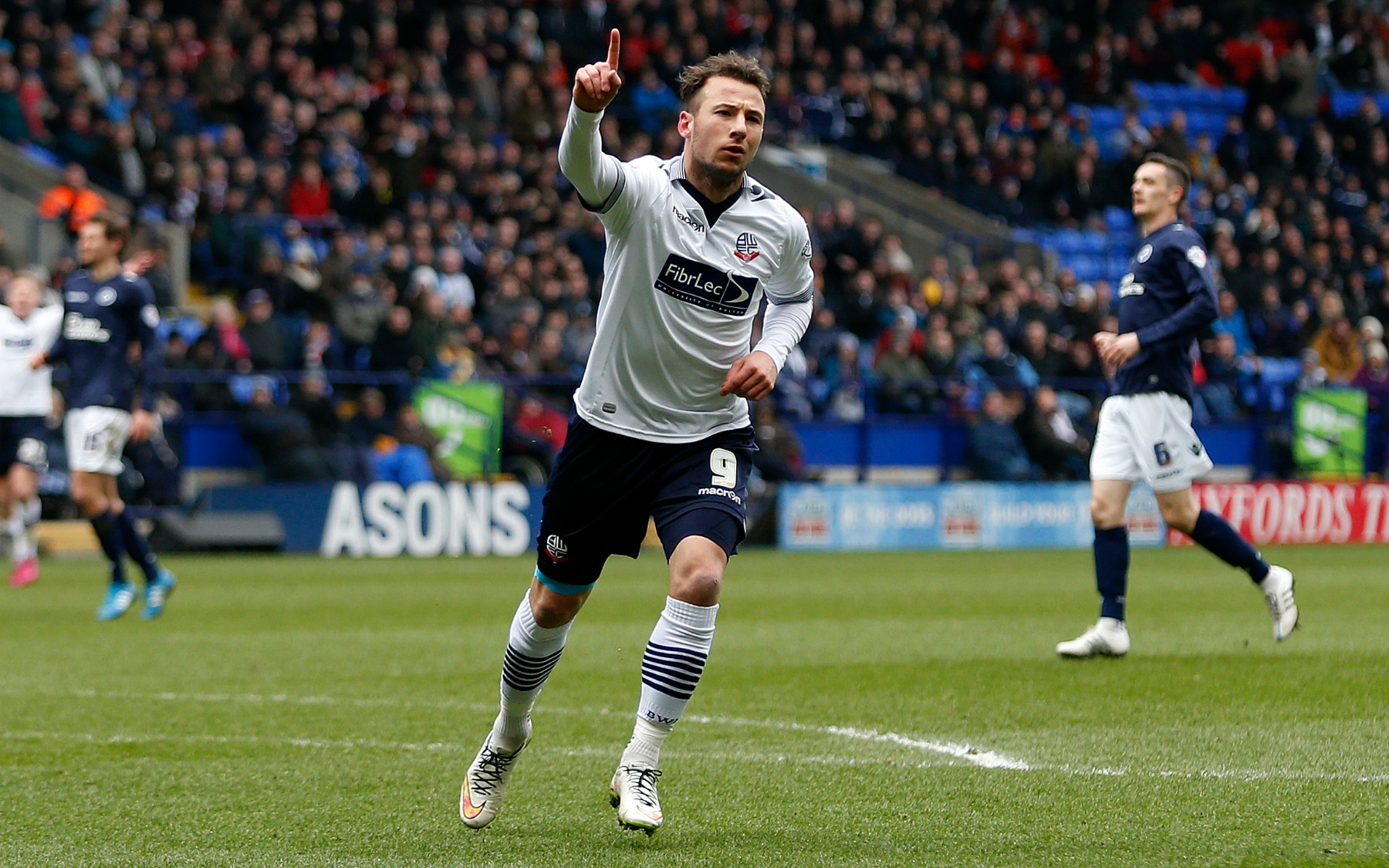 Adam Le Fondre scores for Bolton in the Championship