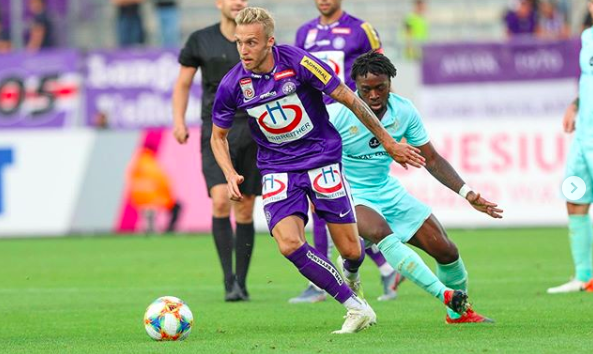 James Jeggo in action for Austria Vienna