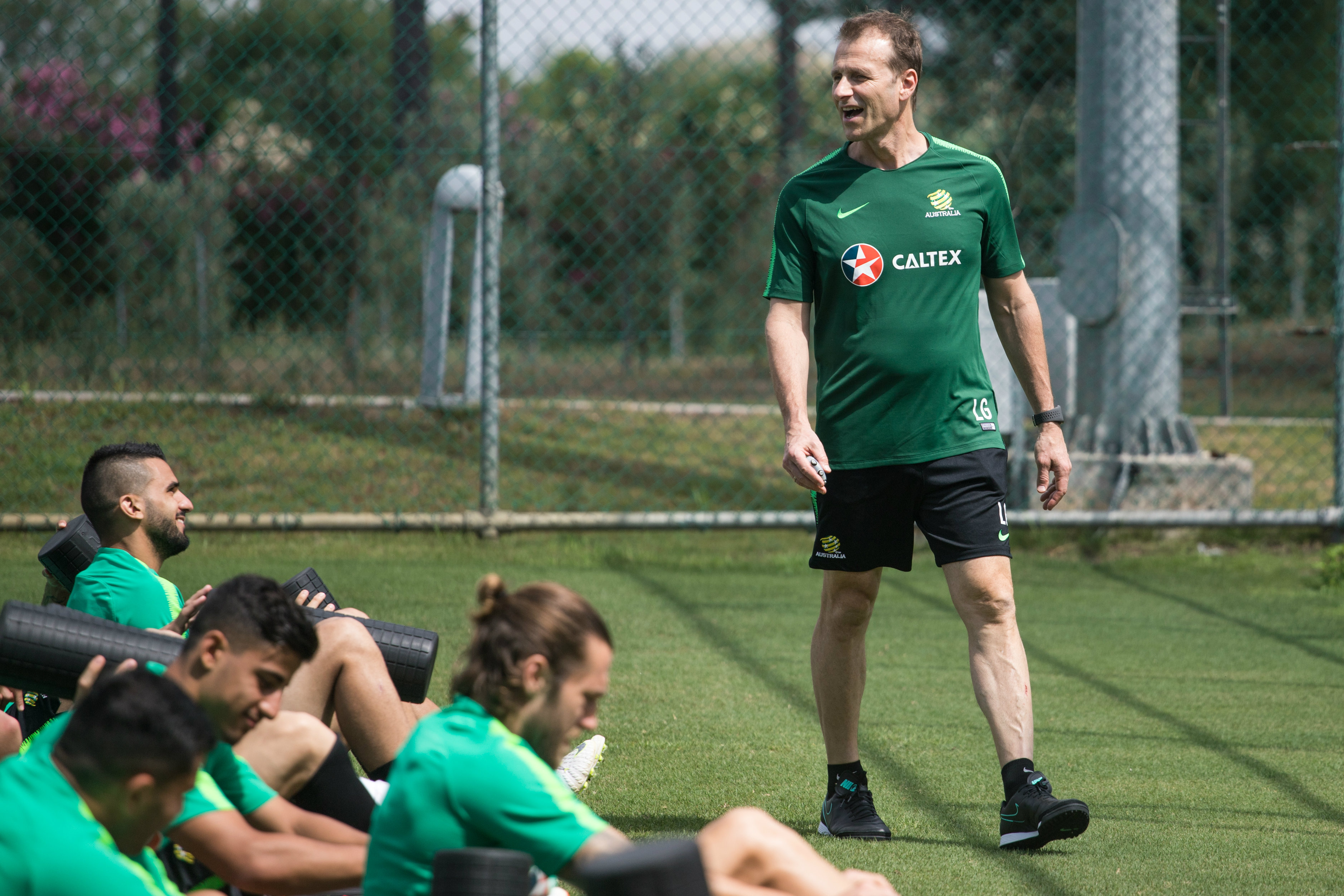 Les Gelis oversees the pre-training stretching.