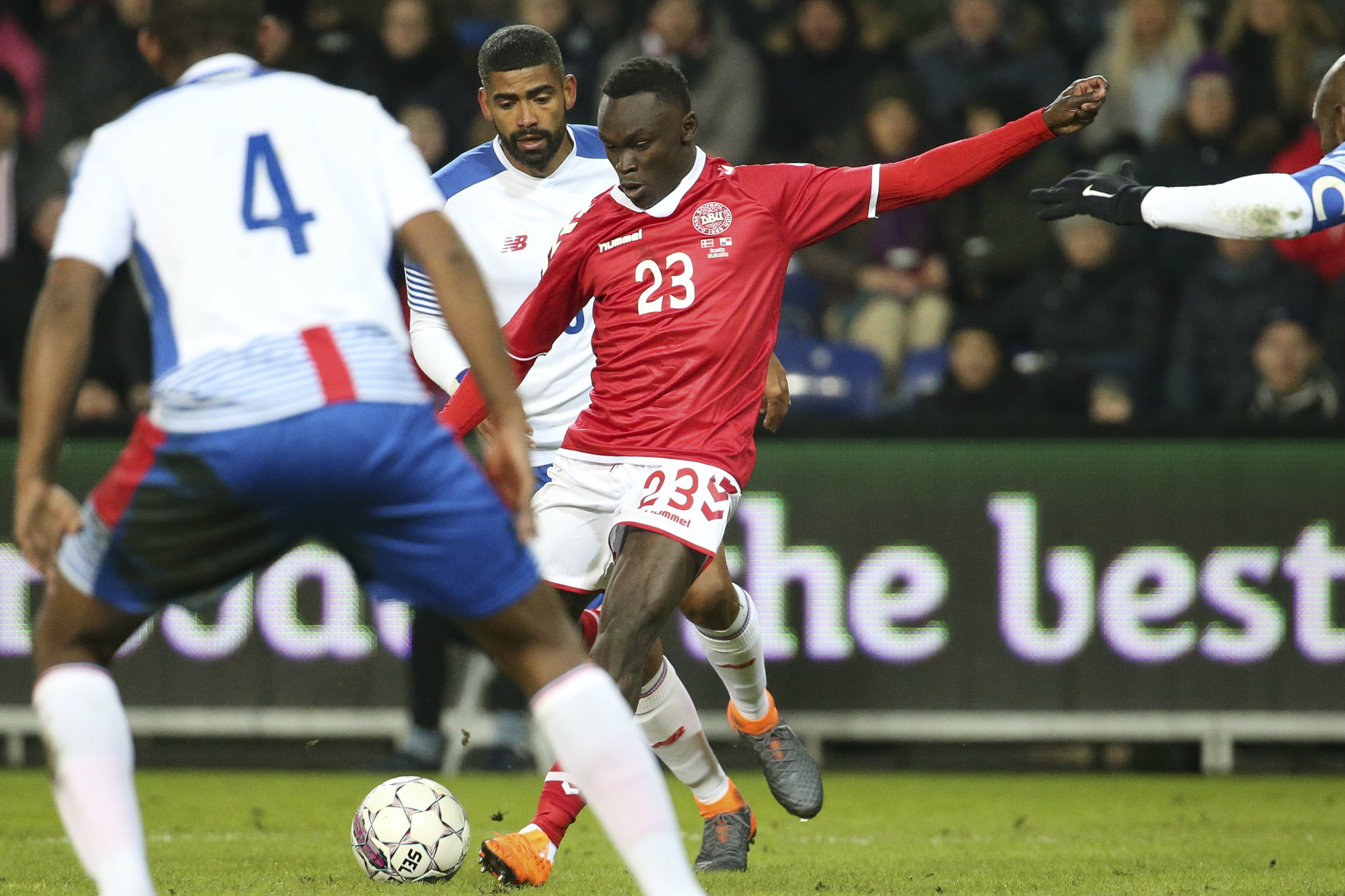 Sisto gets his shot away for Denmark's winning goal against Panama.