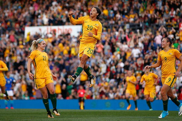 Superstar Sam Kerr sets challenge to Victorian fans for November games