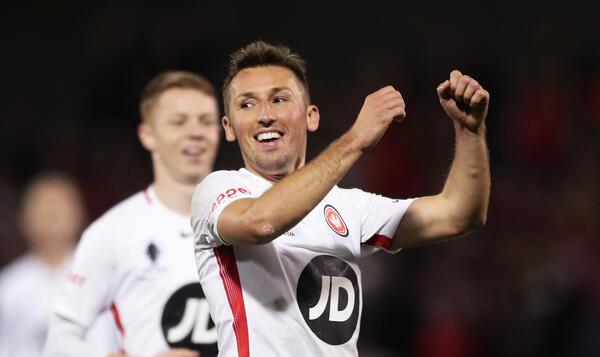 Radoslaw Majewski soared as the Wanderers hit seven against Sydney United 58