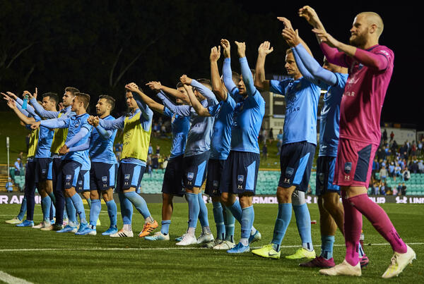 Sydney FC players thank the fans
