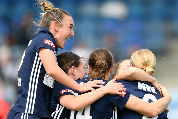 Melbourne Victory celebrate