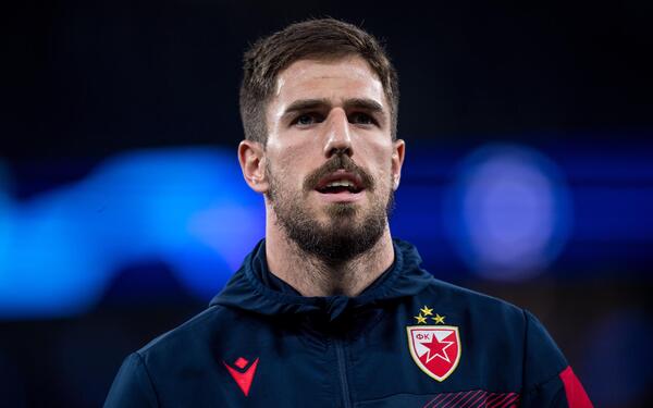 Milos Degenek