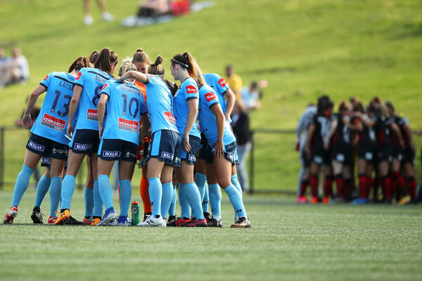 Sydney FC huddle