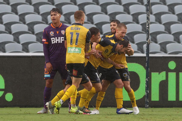 Mariners celebrate their goal