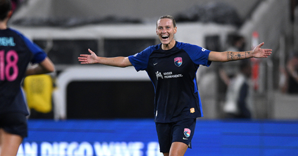 Emily van Egmond signs new deal with Wave FC