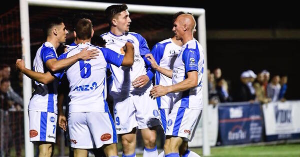 WATCH LIVE: Avondale FC v Richmond