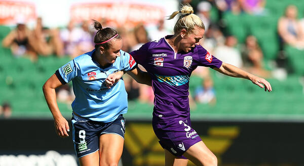 Caitlin Foord and Kim Carroll