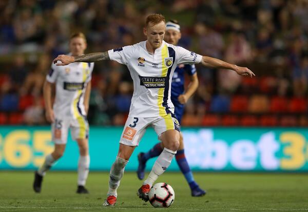 Signing news: Mariners defender inks new two-year deal