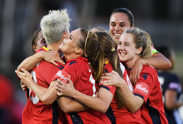 Reds survive late onslaught to produce upset win over Victory