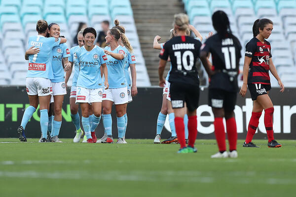 Late Jones strike the difference as City break Wanderers hearts