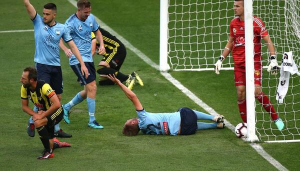 Redmayne heroics earn Sky Blues gritty win over Phoenix