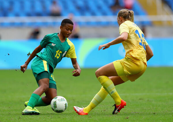 South African duo sign in Canberra
