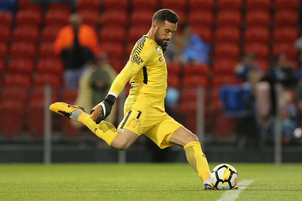 Bouzanis seals move to Eredivisie club