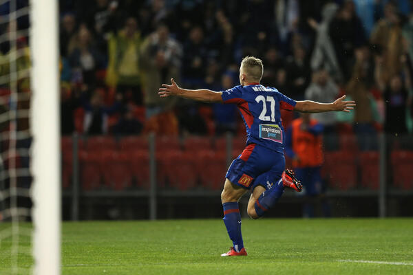 Re-live how the world reacted to *that* moment from Riley McGree