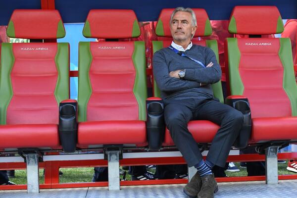 WATCH: van Marwijk's reaction to Socceroos' gut-wrenching loss