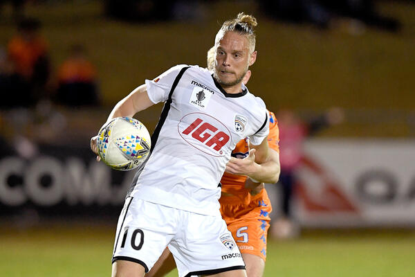 Friendlies wrap: Adelaide and Perth draw, Simon hits treble for Mariners