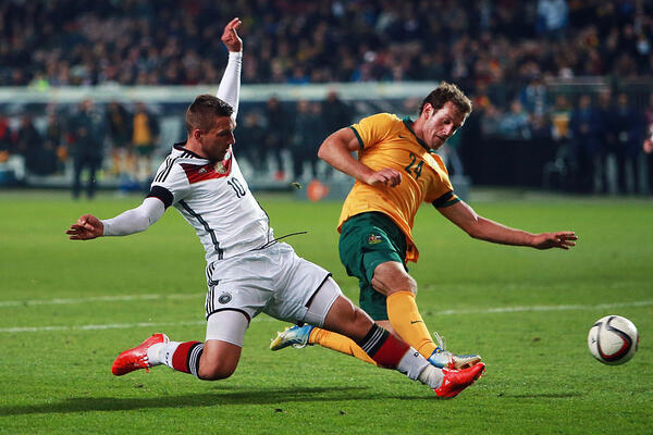 Signing news: Phoenix snap up Australia international defender