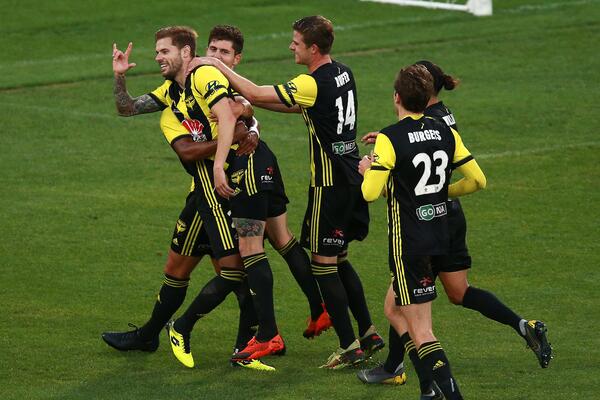 Mandi nets stunner as Phoenix cruise past Wanderers 