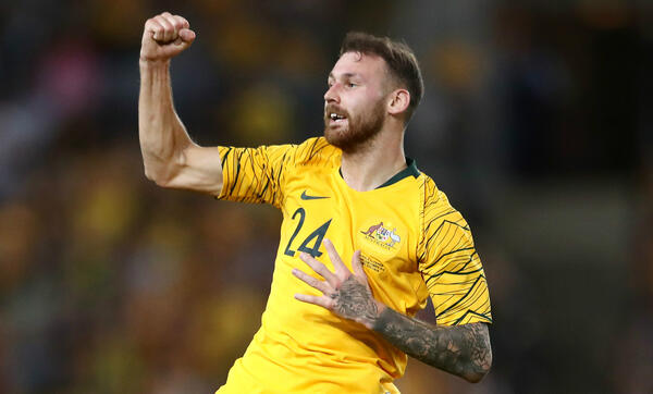 Martin Boyle re-signs with Hibernian in Scotland