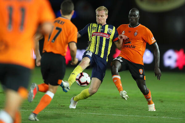 Brisbane Roar are in our sights, says Mariners captain Matt Simon