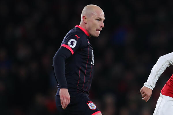 Mooy's Huddersfield earn valuable point against Southampton