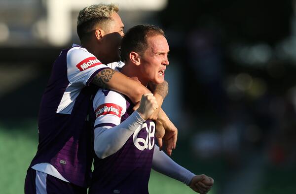 Keogh and Kilkenny on target as Glory rediscover mojo against Newcastle