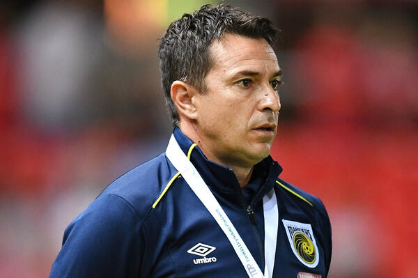 Hyundai A-League shock: Okon resigns as Mariners coach