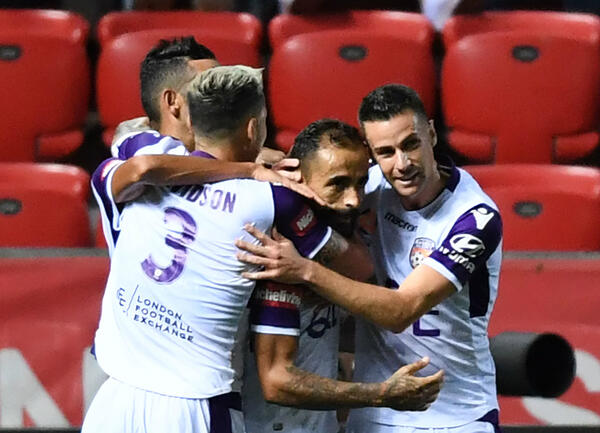 Castro and Keogh spur Glory past Adelaide