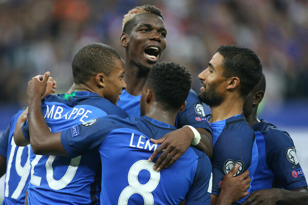 Pogba makes Perth boy's dream come true ahead of Manchester United tour