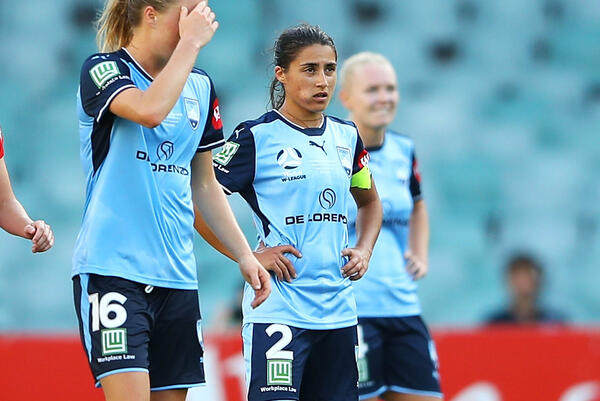 Club stalwart one of nine signings for Sydney FC