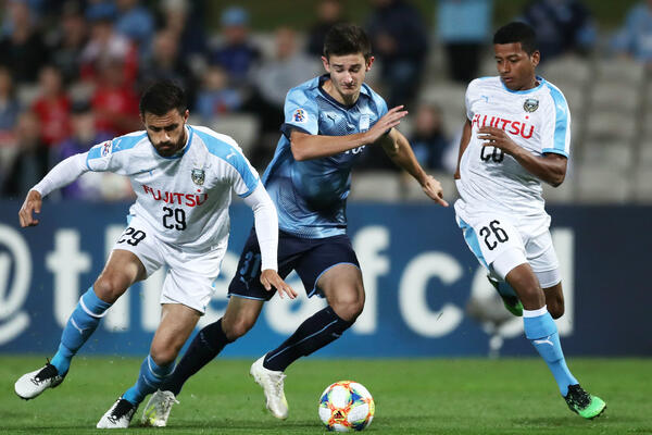 Luke Ivanovic against Kawasake Frontale
