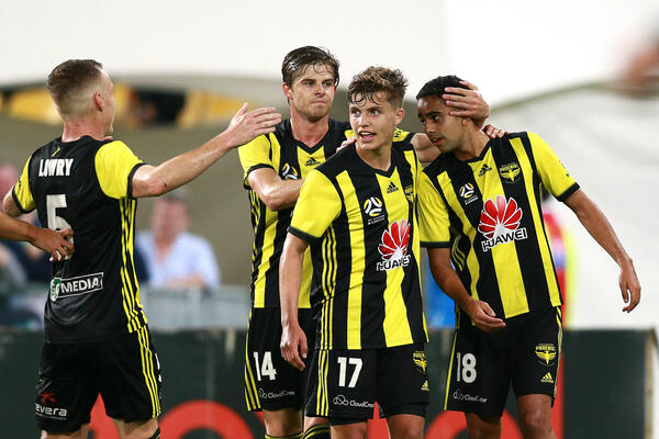 Wellington Phoenix celebrate