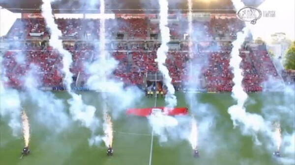 Reds v Sydney FC first half highlights