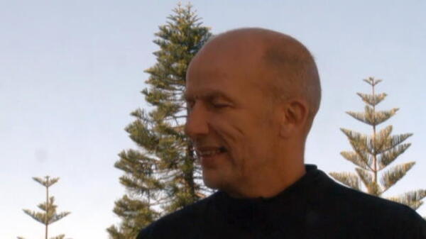 Lowe plays down Arnie mind games