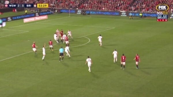 Castelen hat-trick inspires Wanderers