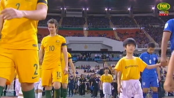 Socceroos share spoils with Thailand