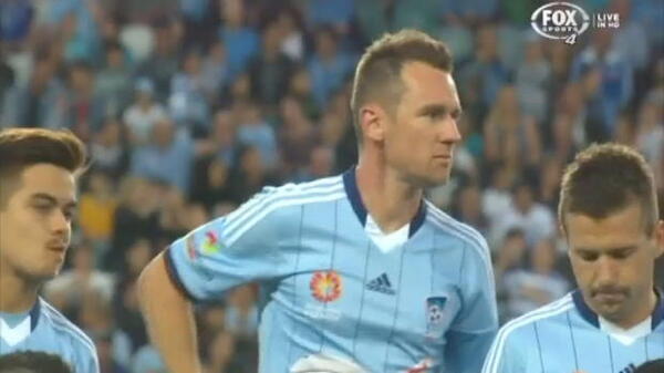 Sydney FC v Melbourne Victory first-half highlights