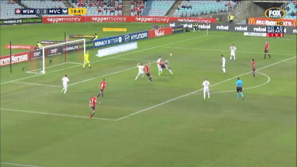 Wanderers frustrated by 10-man Victory