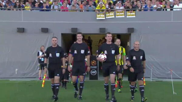 Wellington Phoenix v Adelaide United match highlights