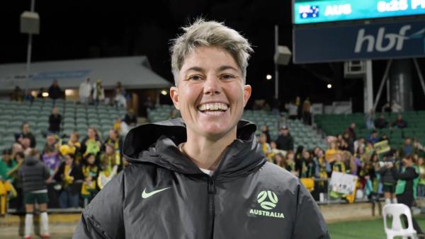 Michelle Heyman breaks down her goal against Slovenia ⚽️🗣️