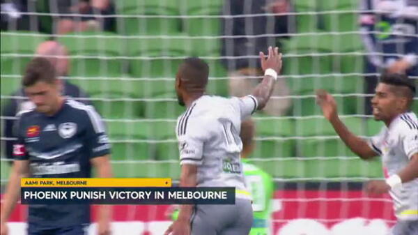 Phoenix punish Victory in Melbourne
