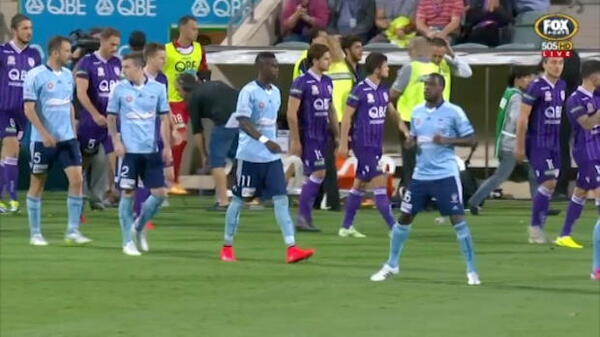 Perth Glory v Sydney FC highlights