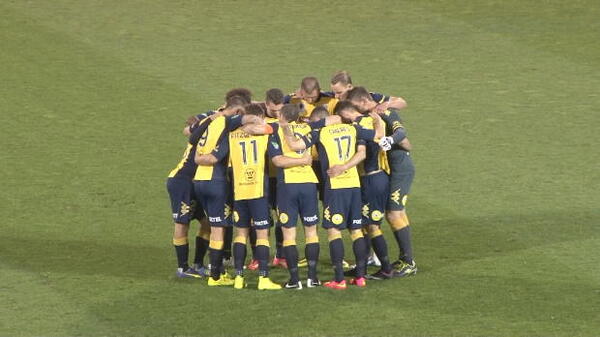 Central Coast edge Wolves in the Cup