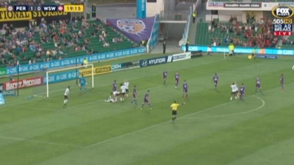 Wanderers' amazing corner routine